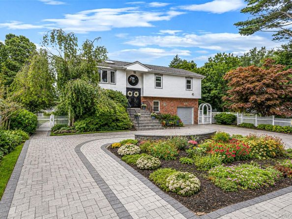 25 Kellogg Place, South Huntington NY 11746