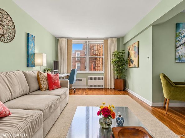 31-85 Crescent Street 516, Astoria NY 11106