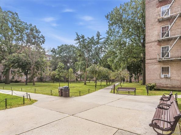 30-81 54 Street 3, Woodside NY 11377