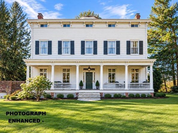 29 Center Drive, Douglaston NY 11363