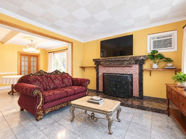 15737 12th Avenue, Whitestone NY 11357
