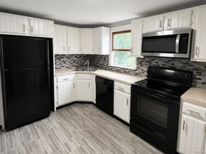 1423 9th Street, West Babylon NY 11704