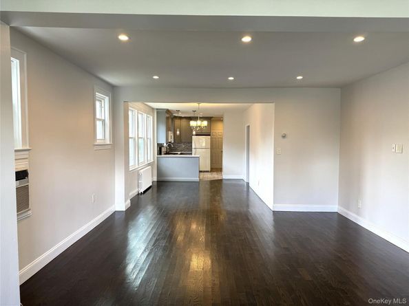146-38 Bayside Avenue, Flushing NY 11354