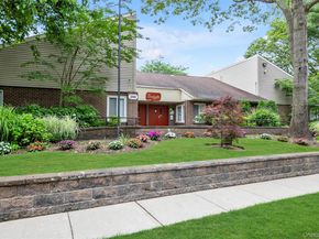 217 Springmeadow Drive I, Holbrook NY 11741