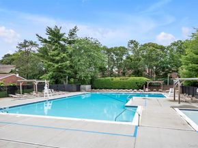 217 Springmeadow Drive I, Holbrook NY 11741