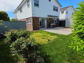 90-17 165th Avenue, Howard Beach NY 11414