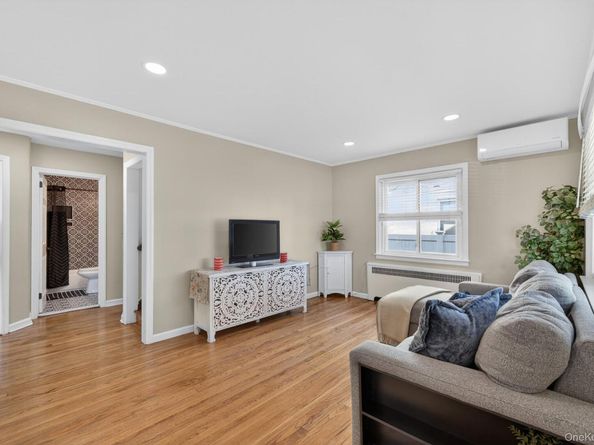22 Kenneth Avenue, North Bellmore NY 11710