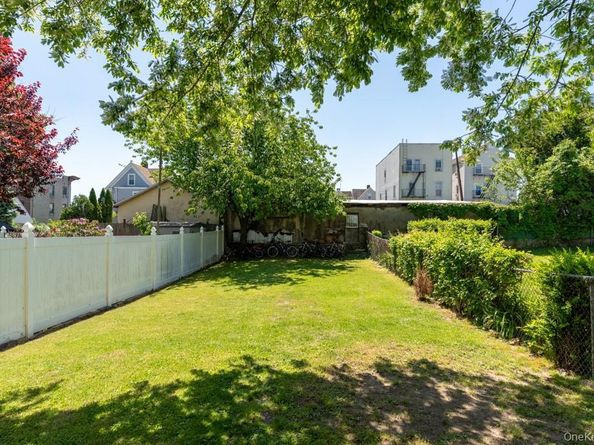 304 Lockwood Avenue, New Rochelle NY 10801