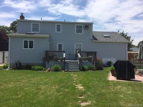 104 Phyllis Drive, Lindenhurst NY 11757