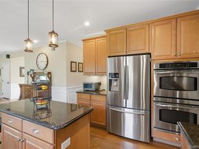 19 Sweetgum Lane, Miller Place NY 11764