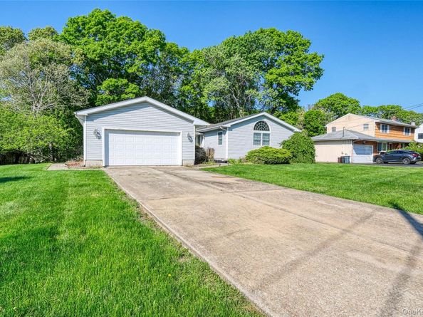 20 Valley Drive, East Moriches NY 11940