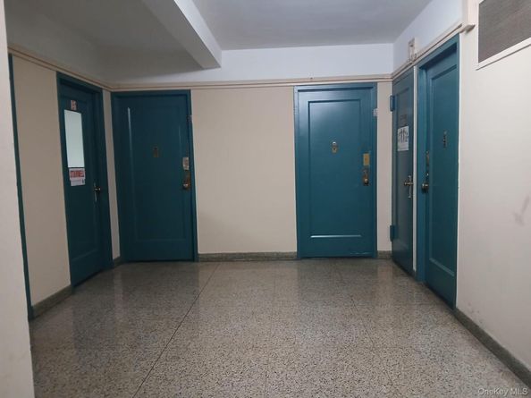11 Metropolitan Oval 4G, Bronx NY 10462