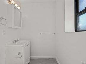 671 Bronx River Road 6C, Yonkers NY 10704