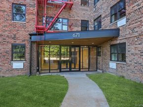 671 Bronx River Road 6C, Yonkers NY 10704