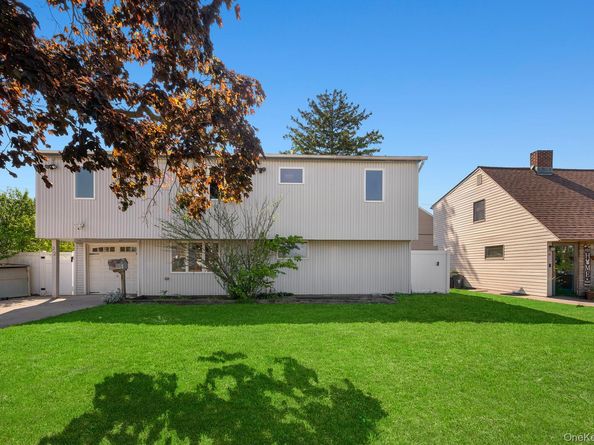 22 Lowland Road, Levittown NY 11756