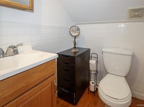 251 McKinley Parkway, Mineola NY 11501