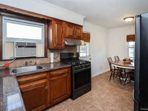 251 McKinley Parkway, Mineola NY 11501