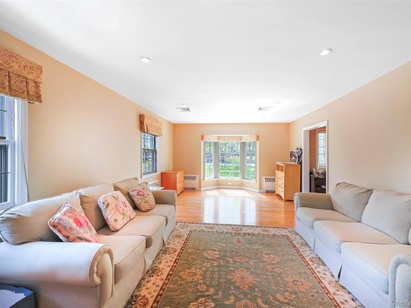 24 Timberline Drive, Huntington NY 11743