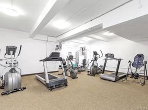 210 E Broadway 6J, Long Beach NY 11561