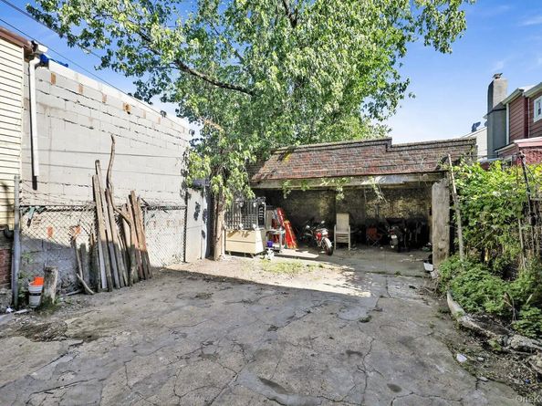 863 Dumont Avenue, Brooklyn NY 11207