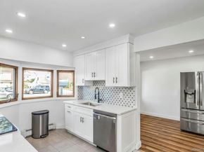 38 Fireplace Lane, Hicksville NY 11801