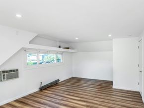 38 Fireplace Lane, Hicksville NY 11801