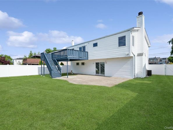 2625 Riverside Drive, Wantagh NY 11793