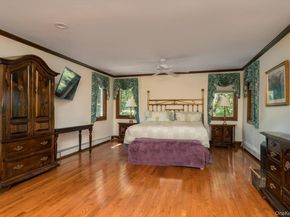 251 Baird Court, Woodbury NY 11797
