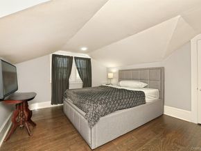 2478 S Saint Marks Avenue, Bellmore NY 11710