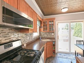 2478 S Saint Marks Avenue, Bellmore NY 11710
