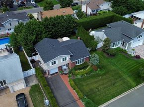 39 Brewster Road W, Massapequa NY 11758
