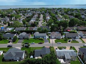 39 Brewster Road W, Massapequa NY 11758