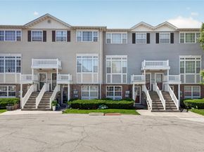 93 Admiral Court, Bronx NY 10473