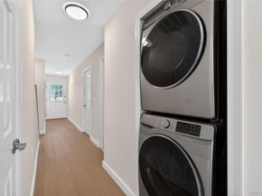 93 Admiral Court, Bronx NY 10473