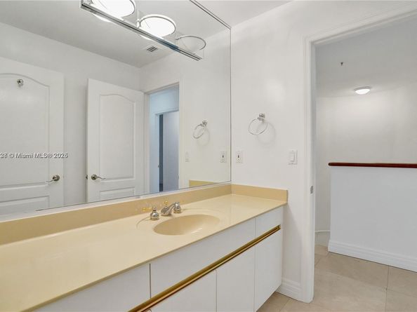 1415 Sunset Harbour Dr 202, Miami Beach FL 33139