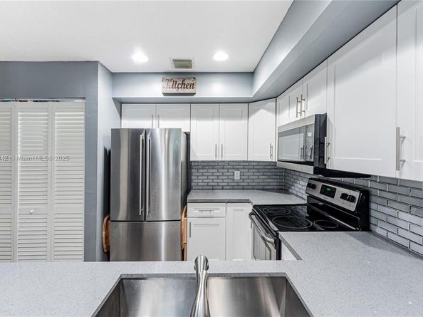 1845 Runners Way, North Lauderdale FL 33068