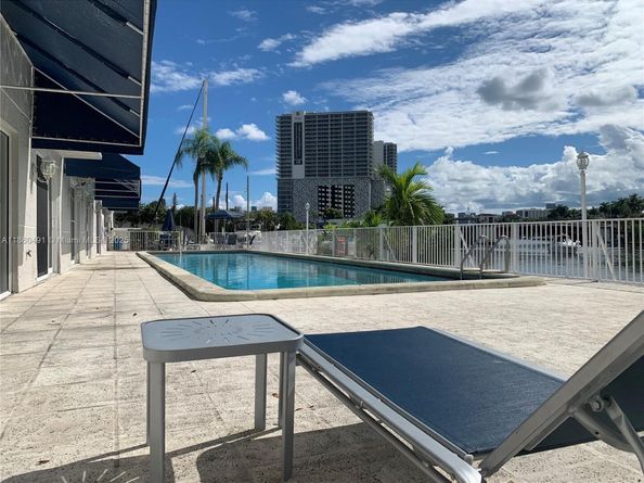 1720 NW N River Dr 307, Miami FL 33125