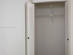 917 NE 199th St 206, Miami FL 33179