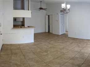 917 NE 199th St 206, Miami FL 33179