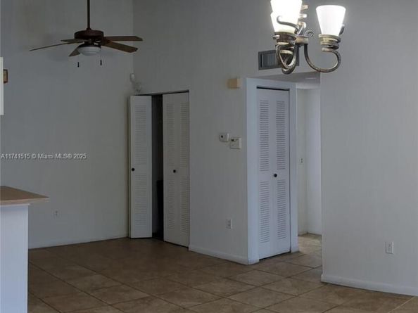 917 NE 199th St 206, Miami FL 33179