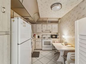 100 Bayview Dr 615, Sunny Isles Beach FL 33160