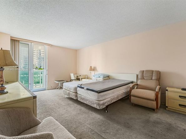 100 Bayview Dr 615, Sunny Isles Beach FL 33160