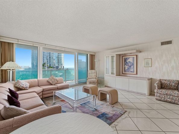 100 Bayview Dr 615, Sunny Isles Beach FL 33160