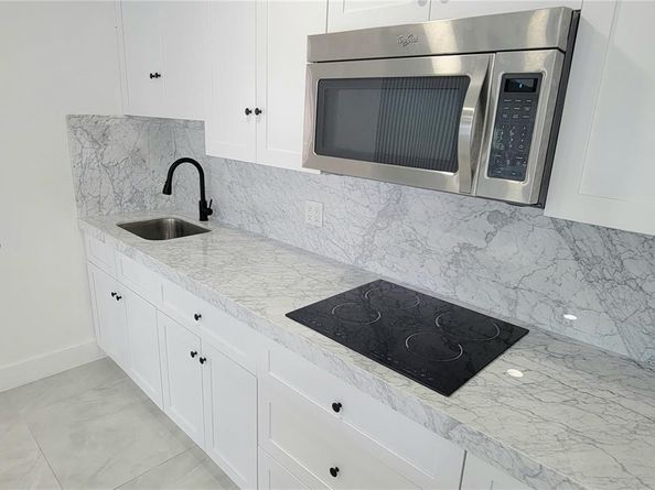 730 NW 178th Ter, Miami Gardens FL 33169