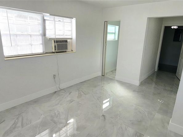 730 NW 178th Ter, Miami Gardens FL 33169
