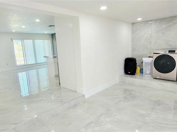 730 NW 178th Ter, Miami Gardens FL 33169
