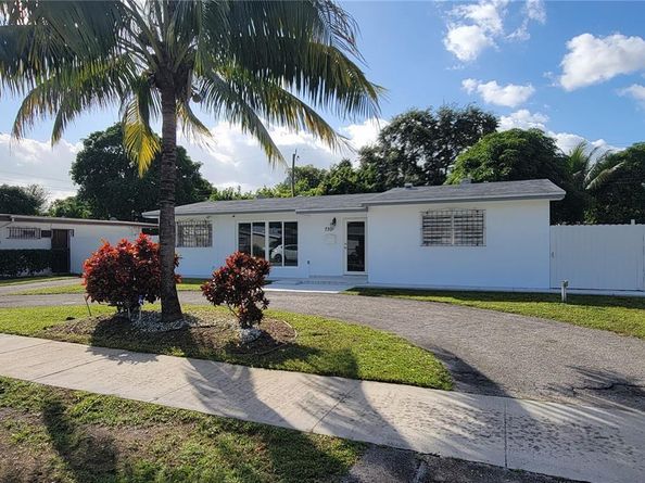 730 NW 178th Ter, Miami Gardens FL 33169