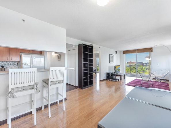 816 NW 11th St 1101, Miami FL 33136