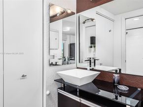 816 NW 11th St 1101, Miami FL 33136