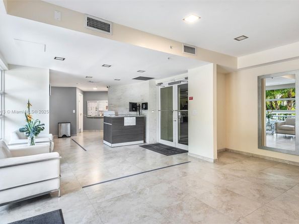 816 NW 11th St 1101, Miami FL 33136